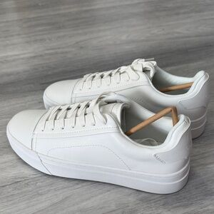 Calvin Klein Cream Sneakers - Brand New
